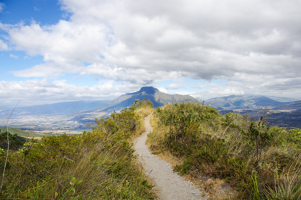 Hiking Trail around Laguna Cuicocha 